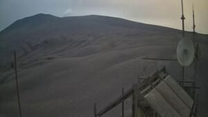 Anak Krakatau Masih Waspada, Zona 5 Km Ditutup untuk Publik