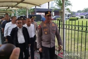 DPR Sahkan UU Pelindungan Ketenagakerjaan, Pimpinan Dewan Temui Buruh yang Berdemo di Senayan