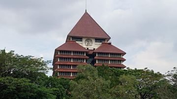 ILUNI FEB UI Buka Beasiswa untuk Anak Pengemudi Ojol dan Kurir Online