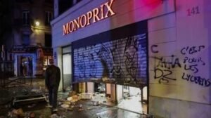 Kerusuhan Demo di Prancis Berakhir dengan 1.800 Penangkapan