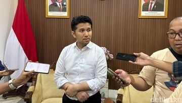 Wagub Jatim Larang Sekolah Tahan Ijazah Siswa, Harus Diserahkan Gratis